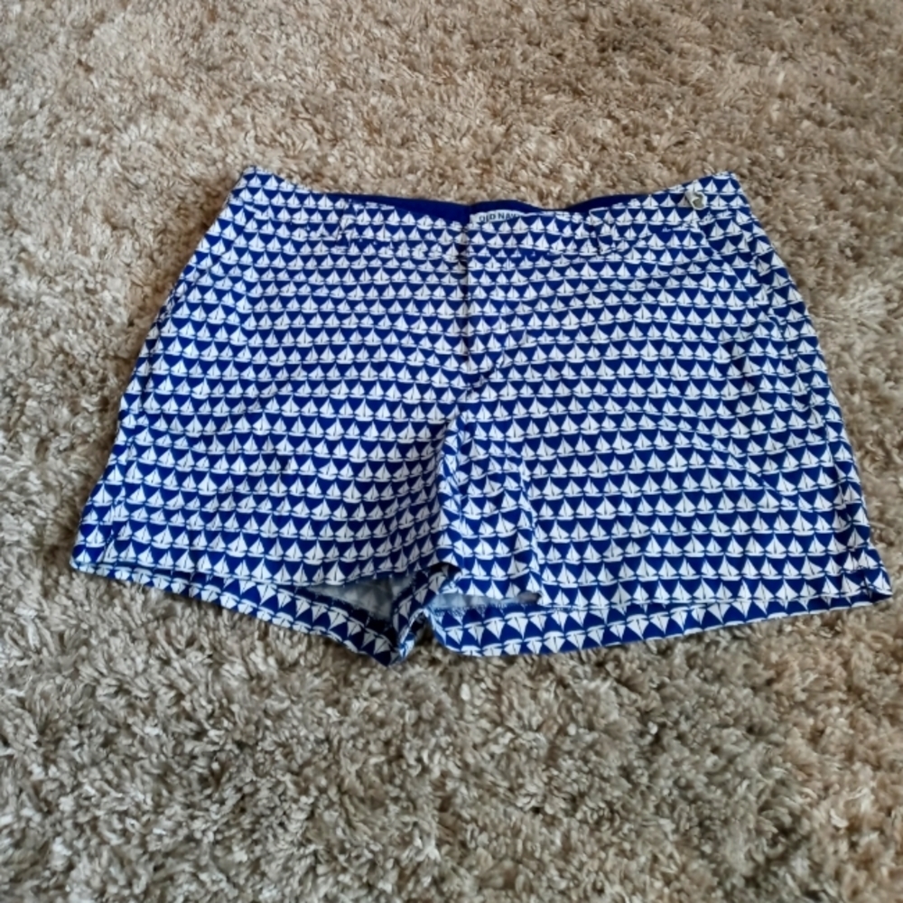Old navy blue and white sailboat midi shorts